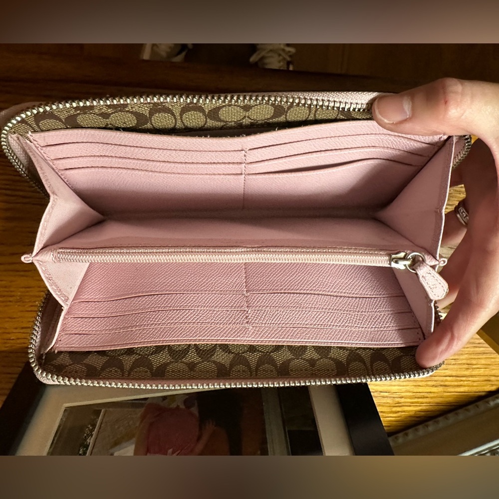 Coach Pink Wallet - Picture 9 of 13